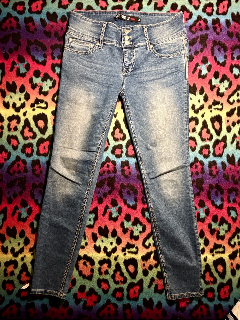 Classic Light Blue Skinny Jeans with low mid -Rise Waist